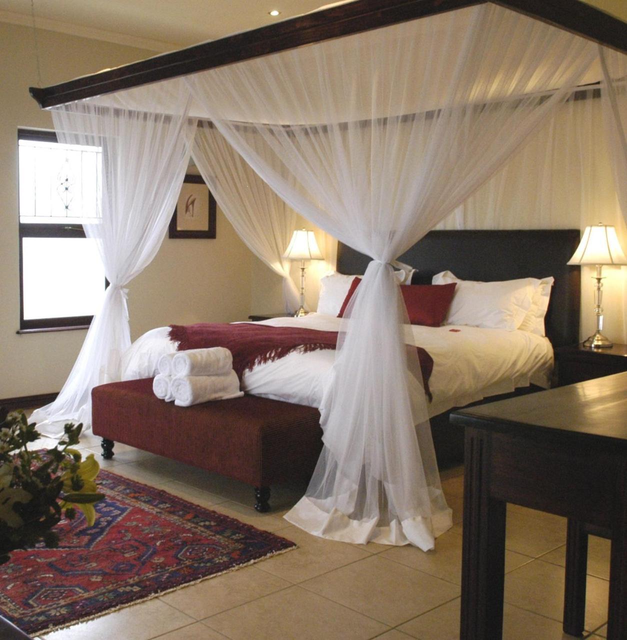 Moon And Sixpence Garden Guest House 穆德斯蒂夫 外观 照片