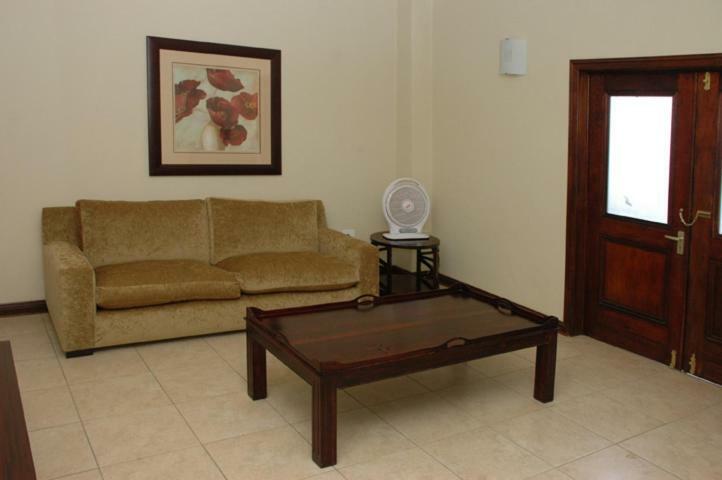 Moon And Sixpence Garden Guest House 穆德斯蒂夫 外观 照片